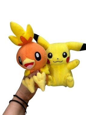 Tomy Pokémon Torchic and Pikachu Small Plush Lot